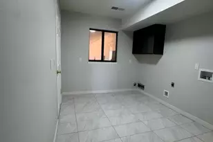 7813 Nairn Ct, Bakersfield, CA 93309 - Photo 29