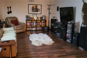 9406 S 10th, Inglewood, CA 90305 - Photo 5