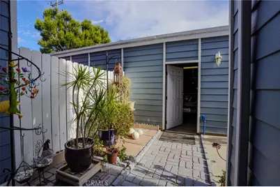 15735 Nordhoff #26, Los Angeles, CA 91343 - Photo 23