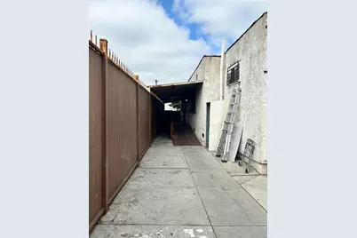 7502 Crenshaw Blvd, Los Angeles, CA 90043 - Photo 3