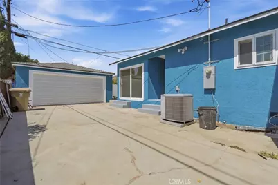 10517 Cimarron, Los Angeles, CA 90047 - Photo 19