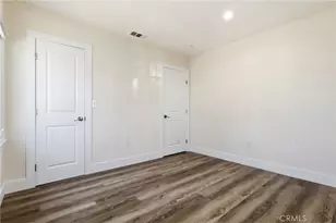 10517 Cimarron, Los Angeles, CA 90047 - Photo 13