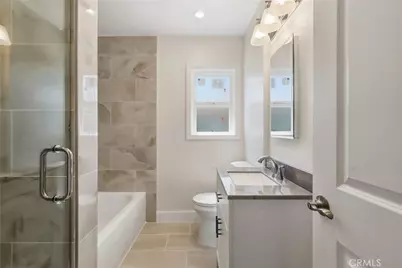 10517 Cimarron, Los Angeles, CA 90047 - Photo 11