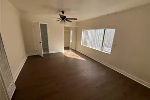1110 W 92nd St, Los Angeles, CA 90044 - Photo 5