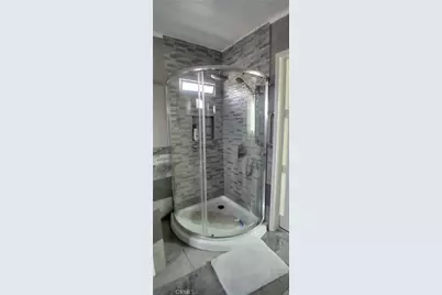 1359 W 69th, Los Angeles, CA 90044 - Photo 17