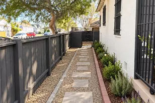 800 W 99th St St, Los Angeles, CA 90044 - Photo 23