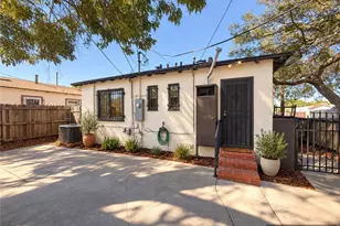 800 W 99th St St, Los Angeles, CA 90044 - Photo 21