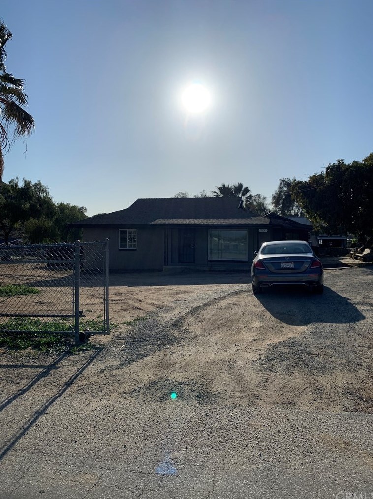 13635 Oliver St, Moreno Valley CA  92555-5621 exterior