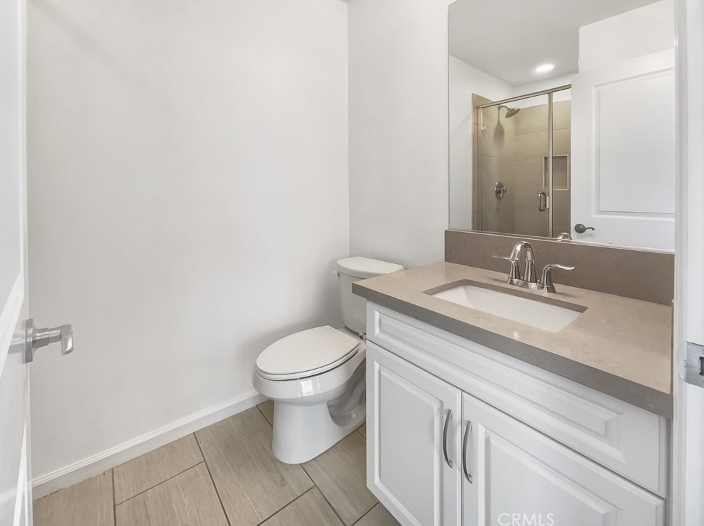 31889 Calle Luz, Temecula CA  92592-3930 exterior