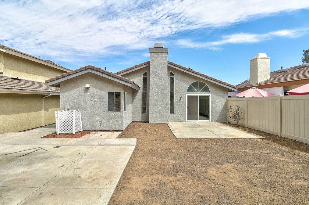31075 Calle Aragon, Temecula CA  92592-5413 exterior