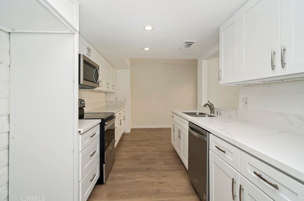 68741 Calle Espejo, Cathedral City CA  92234-7105 exterior