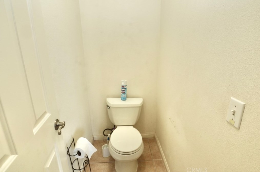 11960 10th Ave, Hesperia CA  92345-1736 exterior