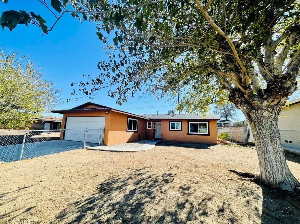 1528 Sunrise Rd, Barstow CA  92311-5557 exterior