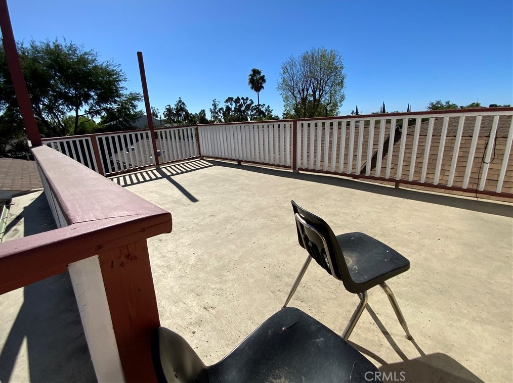 13080 Desmond St, Los Angeles CA  91331-1025 exterior