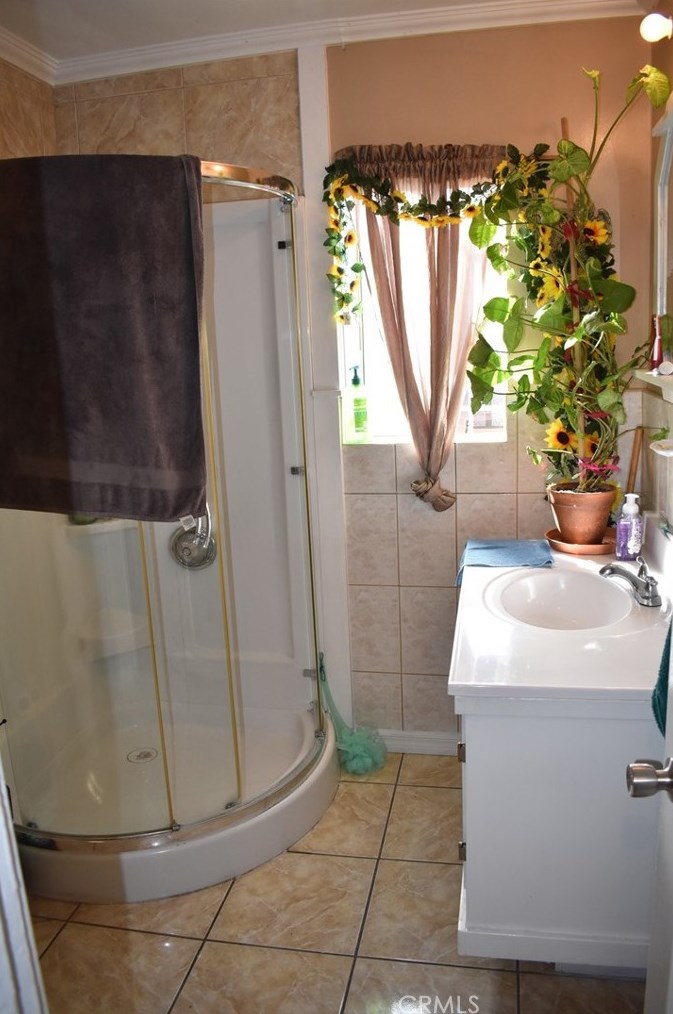 919 Santa Fe Ave, Compton CA  90221-2014 exterior