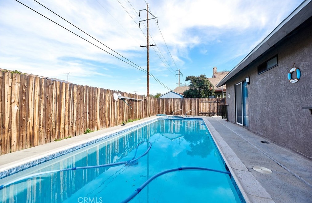 25760 Rancho Lucero Dr, Moreno Valley CA  92551-7052 exterior