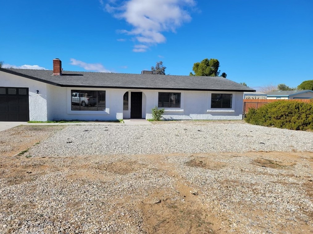 12786 Standing Bear Rd, Apple Valley CA  92308-4719 exterior