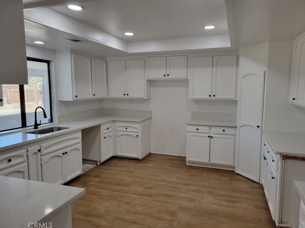 12786 Standing Bear Rd, Apple Valley CA  92308-4719 exterior