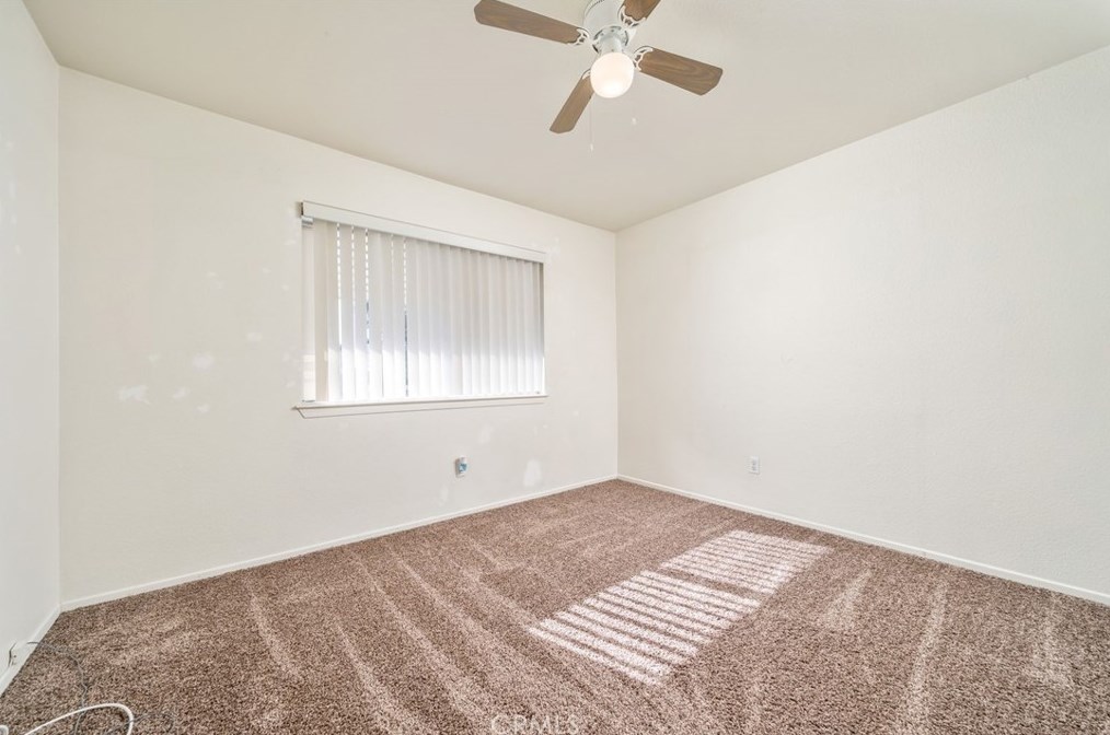 14854 Willow St, Hesperia CA  92345-2740 exterior