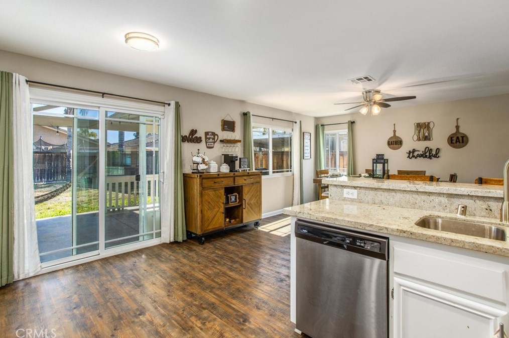 15612 Lariat Ln, Moreno Valley CA  92555-2950 exterior