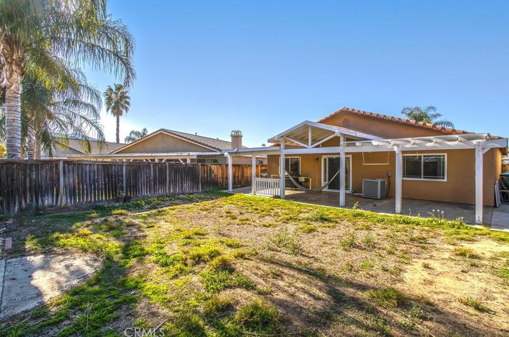 15612 Lariat Ln, Moreno Valley CA  92555-2950 exterior