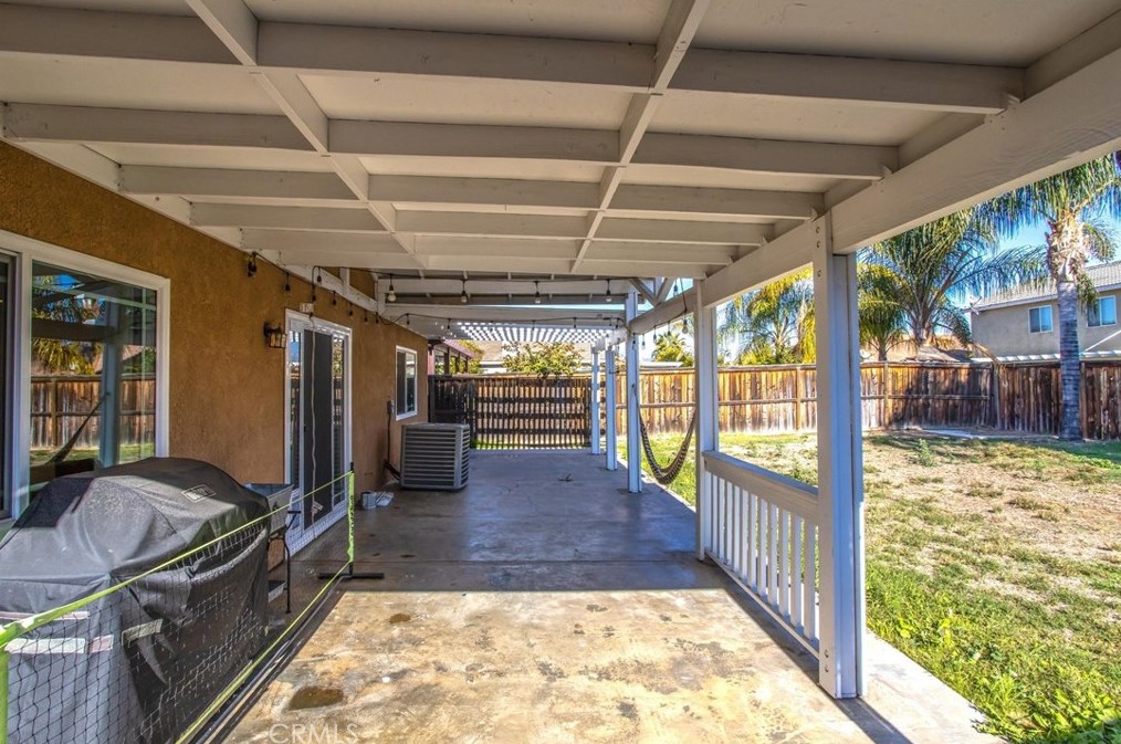 15612 Lariat Ln, Moreno Valley CA  92555-2950 exterior