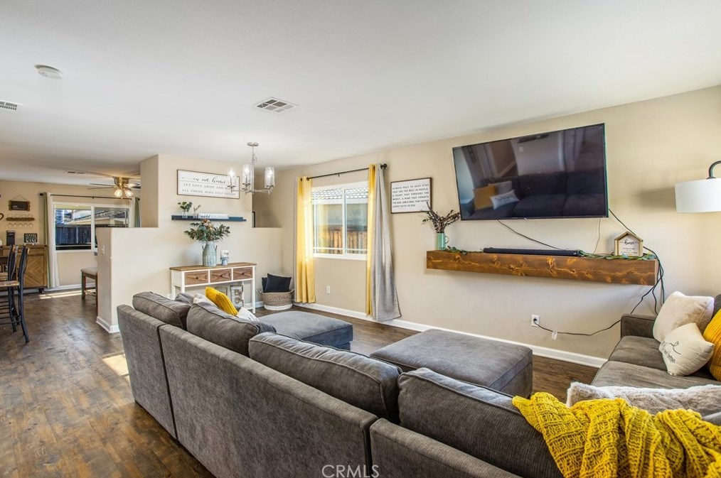 15612 Lariat Ln, Moreno Valley CA  92555-2950 exterior