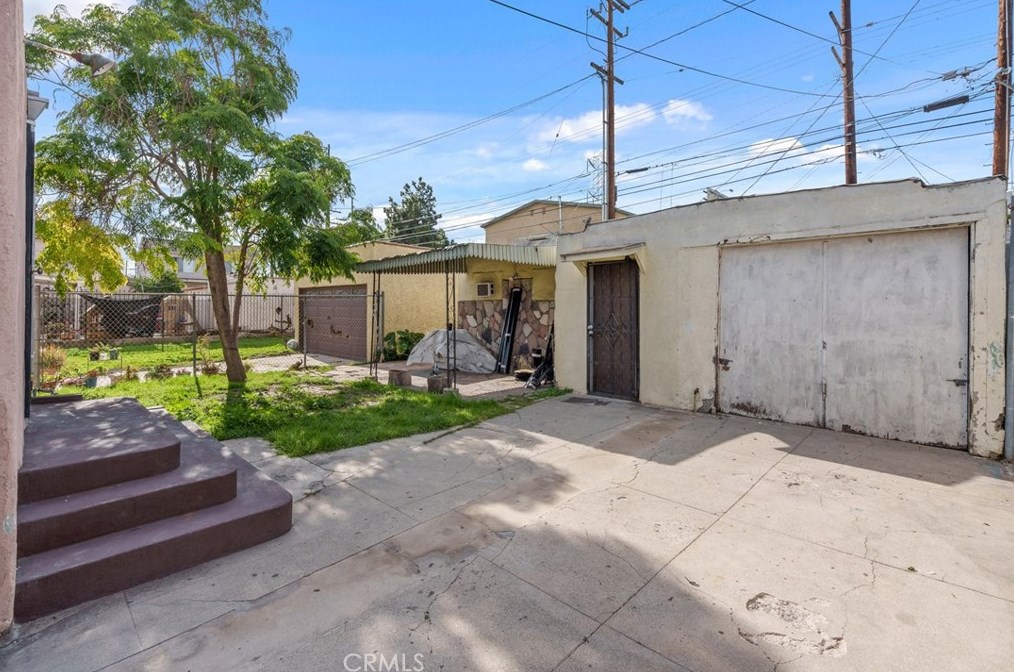 9515 Pace Ave, Los Angeles CA  90002-2117 exterior