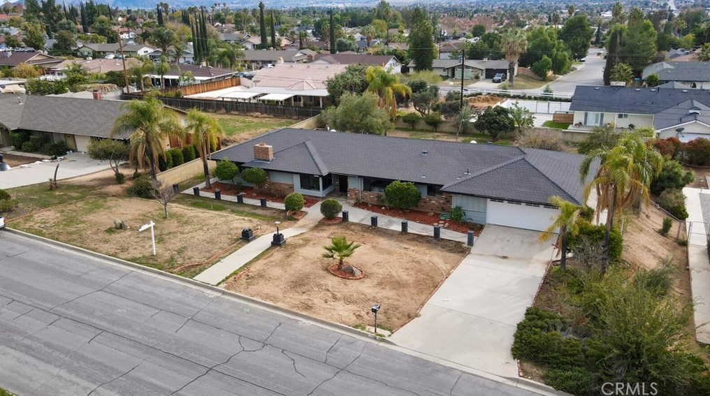 25021 Fran Lou Dr, Moreno Valley CA  92557-5202 exterior