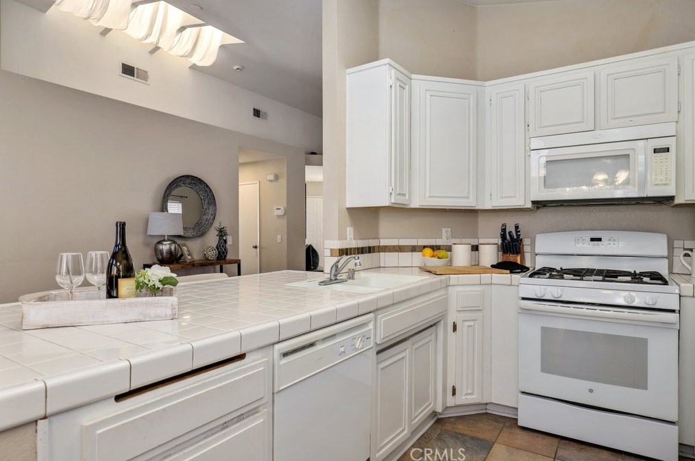 10970 Shady Glade Rd, Moreno Valley CA  92557-3910 exterior