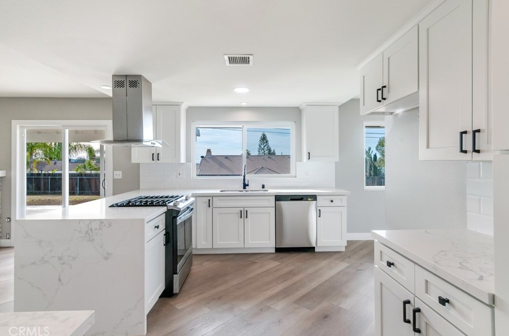 25031 Fran Lou Dr, Moreno Valley CA  92557-5202 exterior