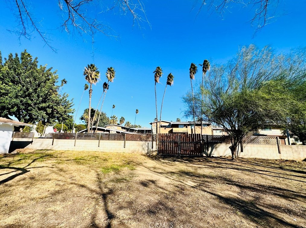 1770 W Linden St, Riverside, CA 92507