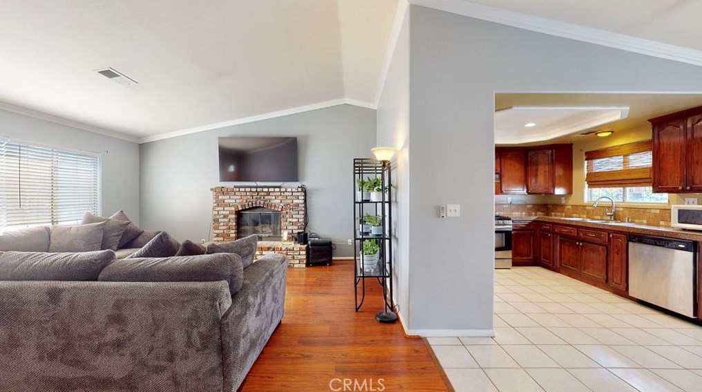 9294 Manteca Ave, Hesperia CA  92345-6461 exterior