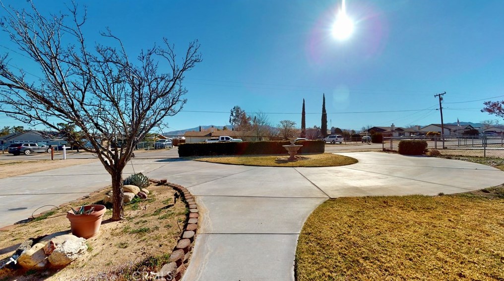 9294 Manteca Ave, Hesperia CA  92345-6461 exterior