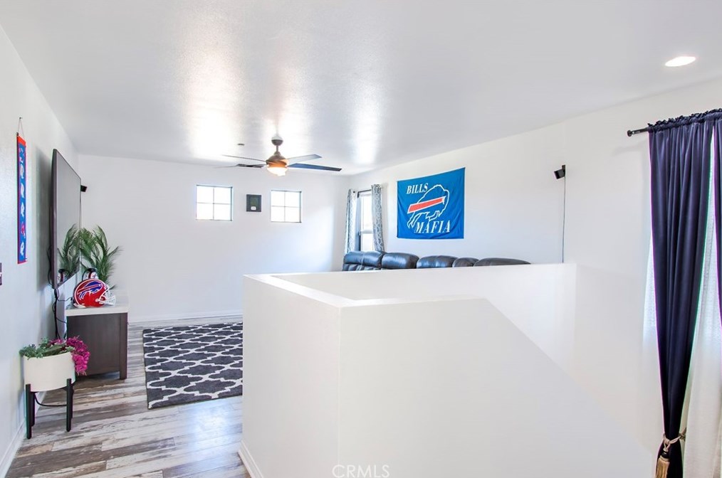 2514 Mulberry Ln, Palmdale CA  93551-6137 exterior