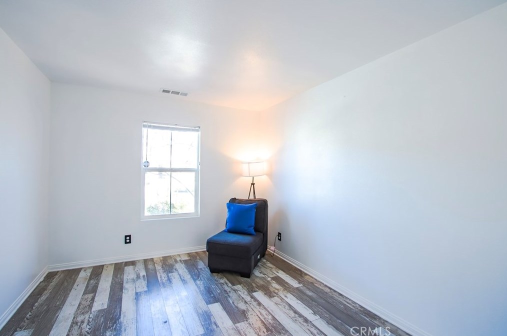 2514 Mulberry Ln, Palmdale CA  93551-6137 exterior