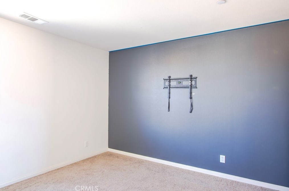 2514 Mulberry Ln, Palmdale CA  93551-6137 exterior