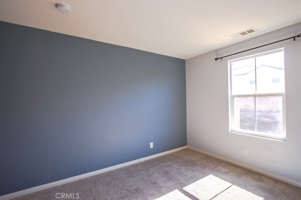 2514 Mulberry Ln, Palmdale CA  93551-6137 exterior