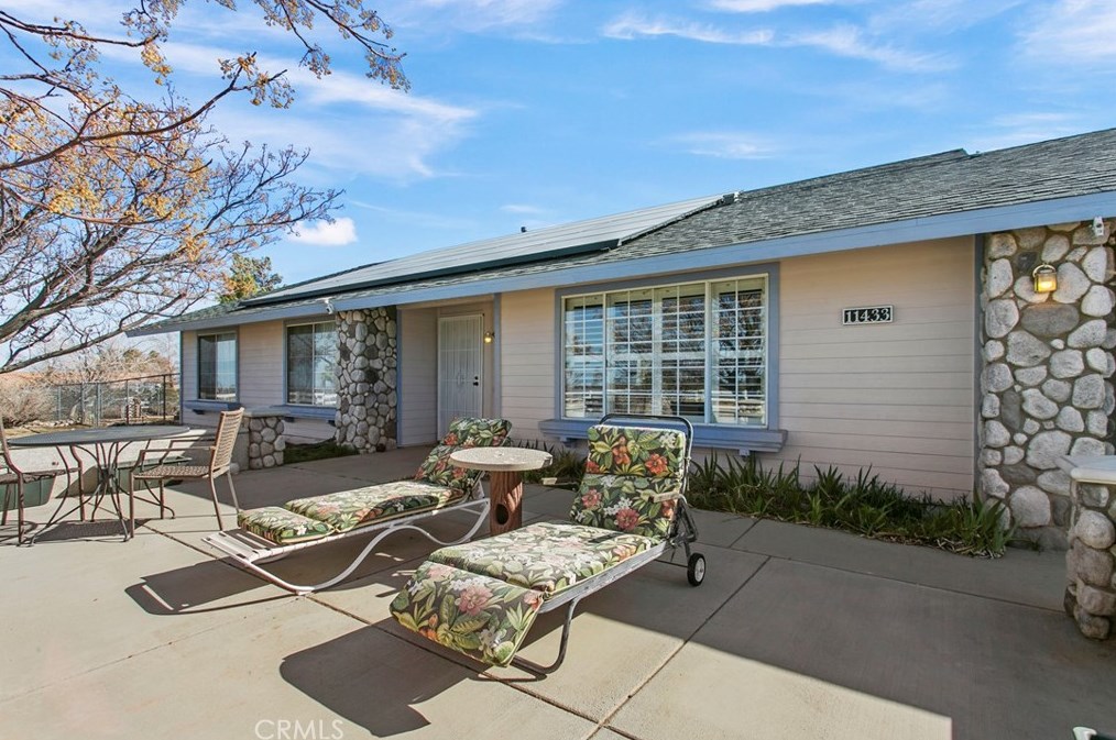 11433 Buttemere Rd, Phelan CA  92371-4245 exterior