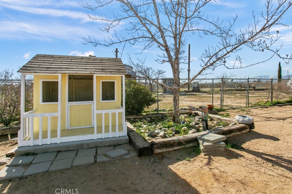 11433 Buttemere Rd, Phelan CA  92371-4245 exterior