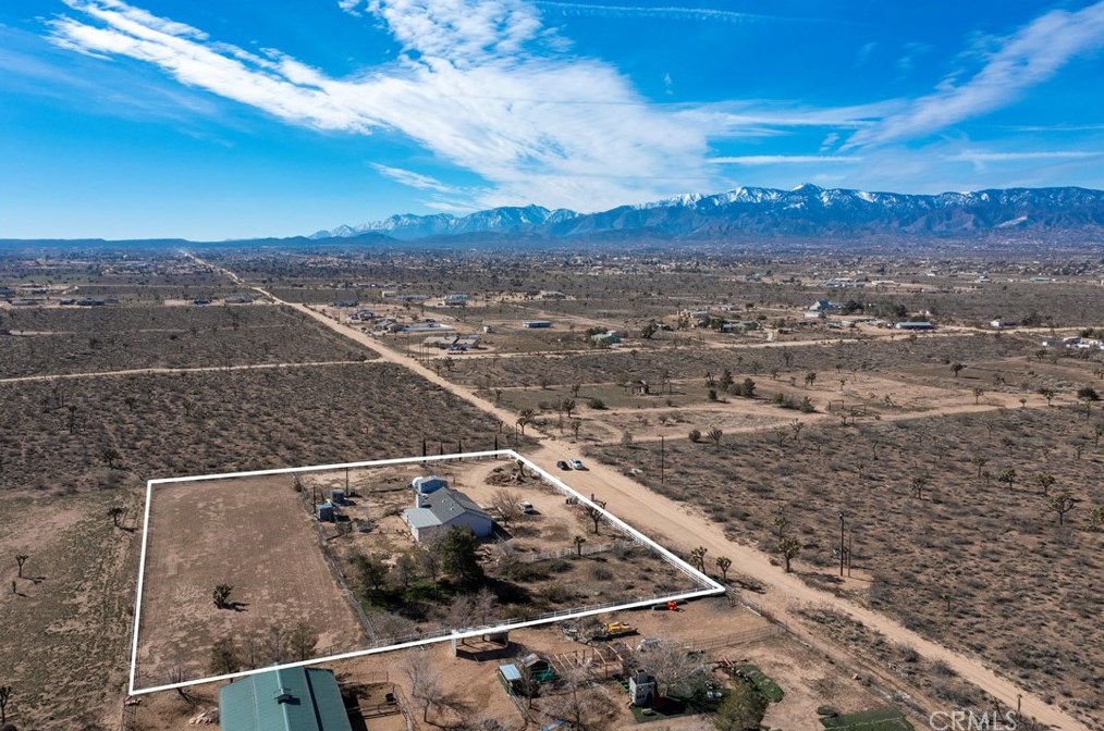 11433 Buttemere Rd, Phelan CA  92371-4245 exterior