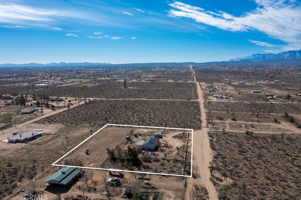 11433 Buttemere Rd, Phelan CA  92371-4245 exterior