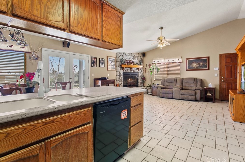 11433 Buttemere Rd, Phelan CA  92371-4245 exterior