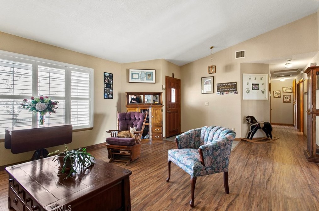 11433 Buttemere Rd, Phelan CA  92371-4245 exterior