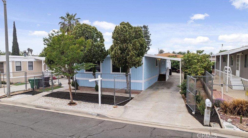 14827 Brentstone St, Moreno Valley CA  92553-3905 exterior