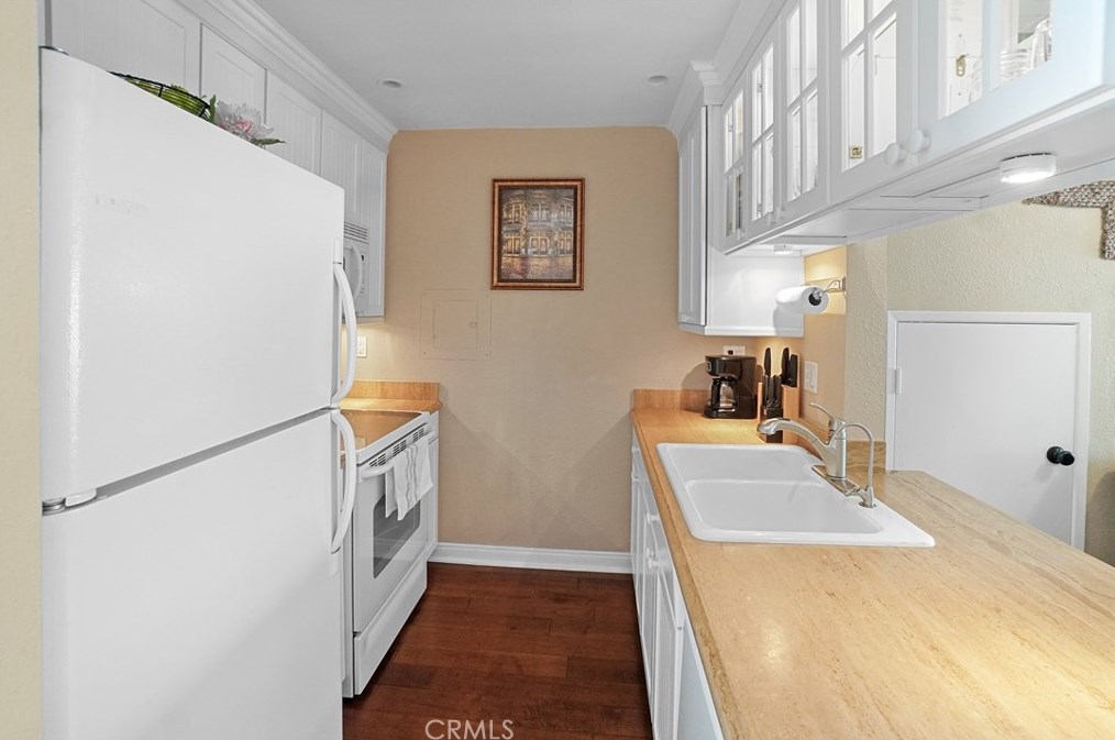 297 Surfside Dr, Naval Base Ventura County CA  93041-3355 exterior