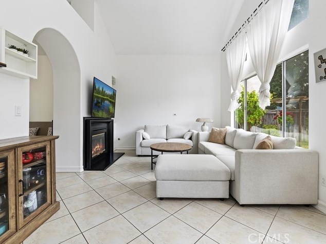 1801 Carolann St, Pomona CA  91766-5576 exterior