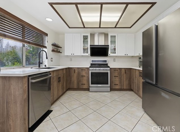 1801 Carolann St, Pomona CA  91766-5576 exterior