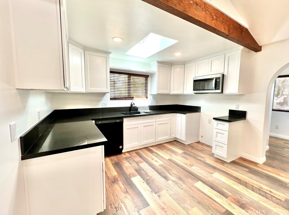 1521 Nicolet St, Banning CA  92220-5772 exterior