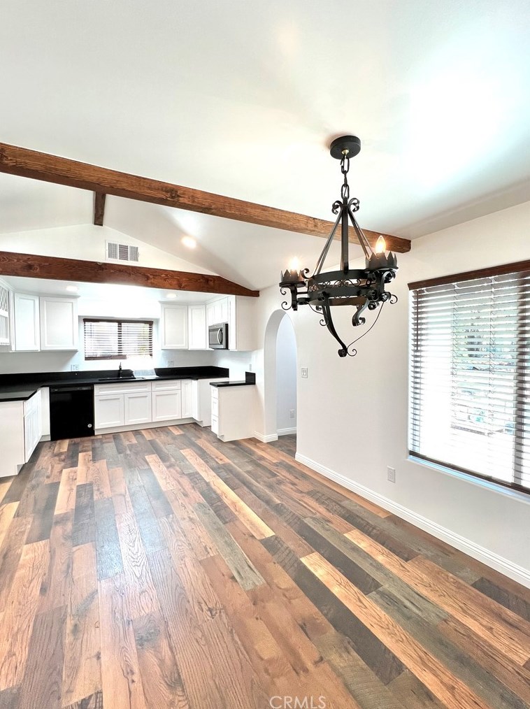 1521 Nicolet St, Banning CA  92220-5772 exterior